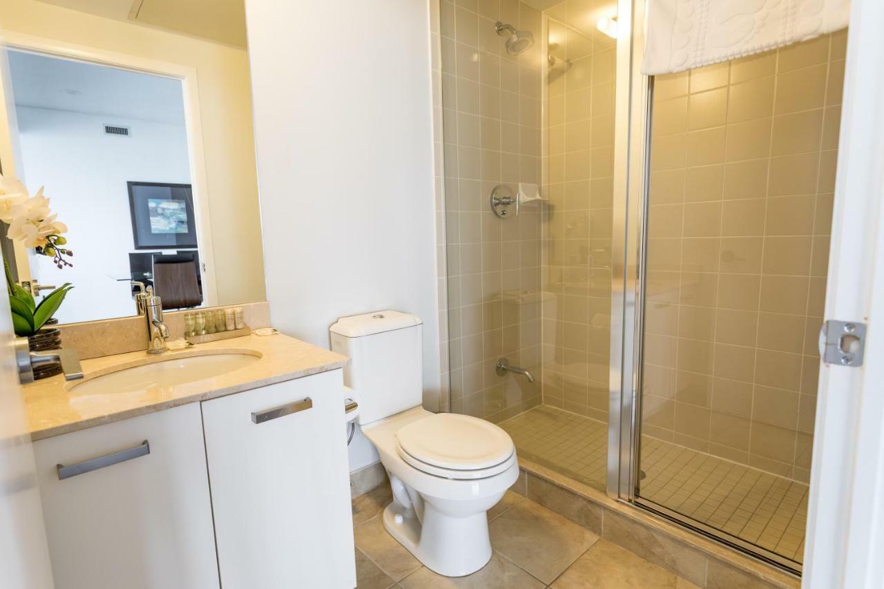 Altitude Suites Bay Street - Holiday Bonus - Free Parking 토론토 외부 사진