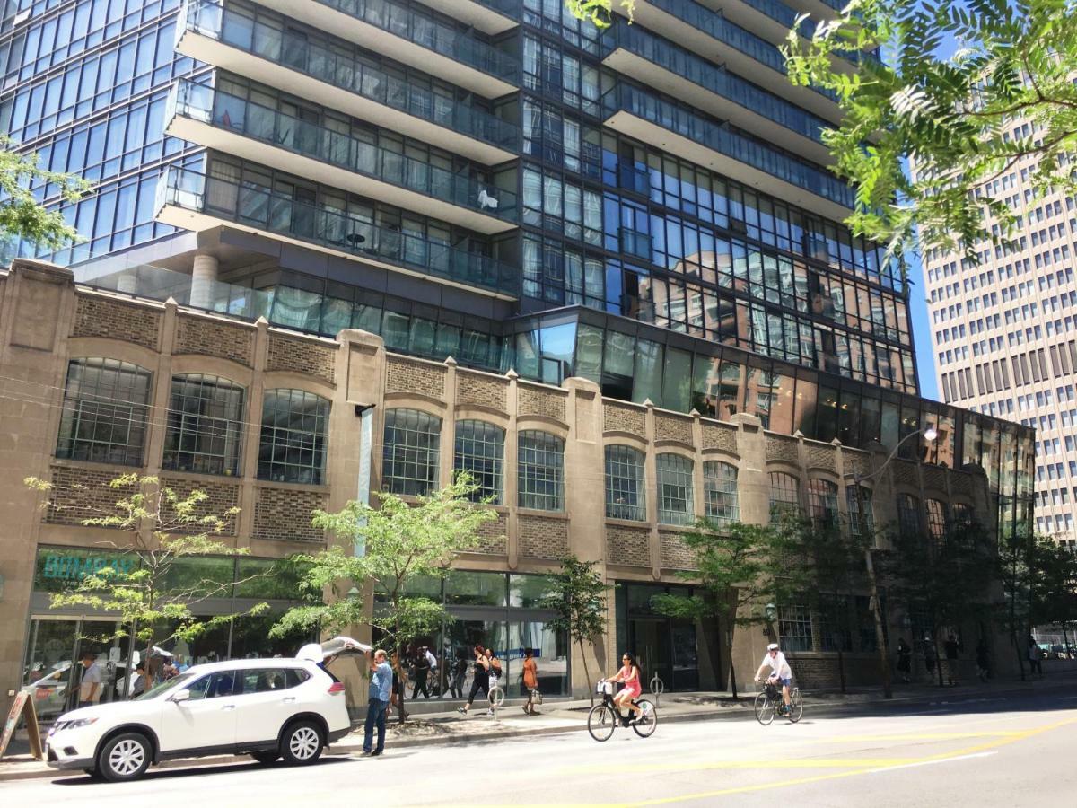 Altitude Suites Bay Street - Holiday Bonus - Free Parking 토론토 외부 사진