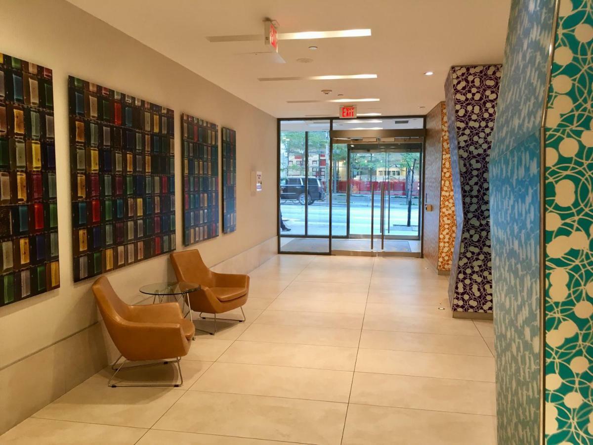 Altitude Suites Bay Street - Holiday Bonus - Free Parking 토론토 외부 사진